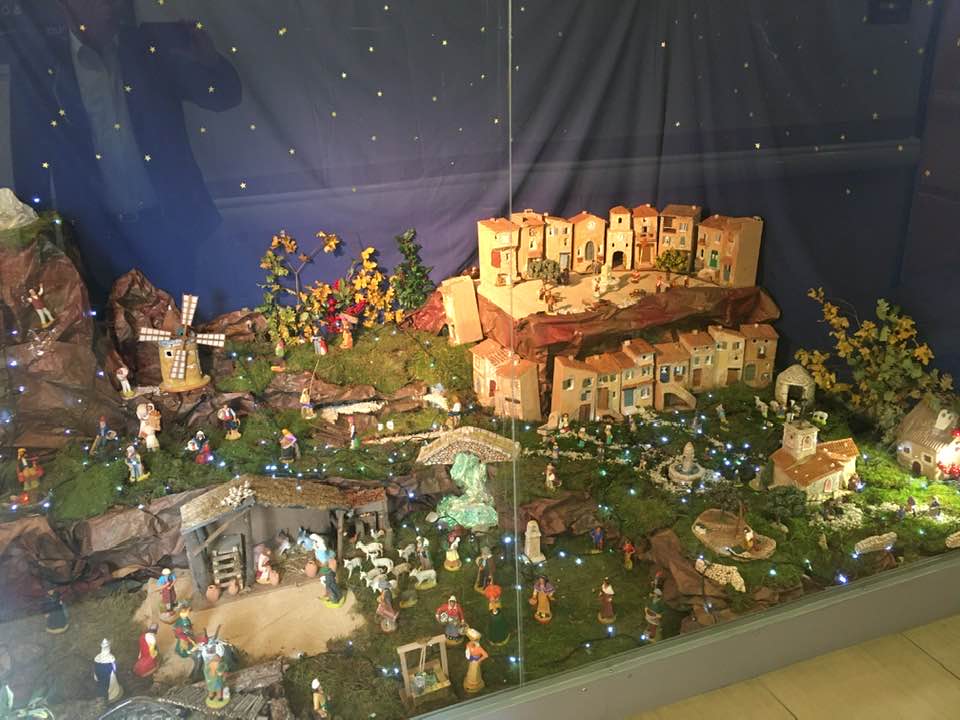 Le traditionnel Arbre de Noël aux Feuillades, centre de rééducation à Aix en Provence